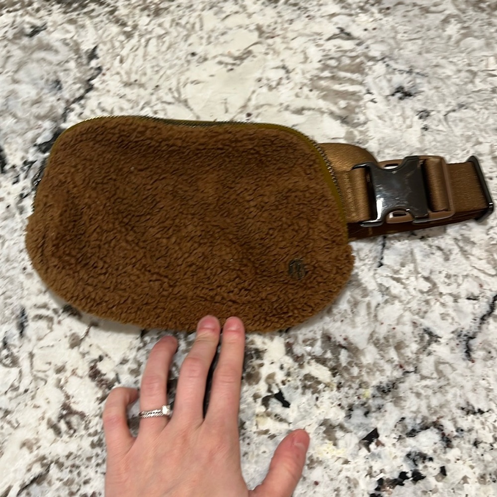 Lulu lemon belt bag brown fuzzy